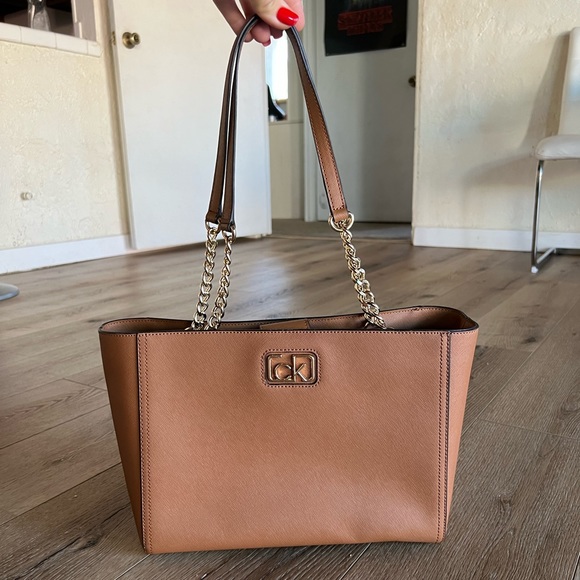 BRAND NEW CARAMEL BROWN GOLD CALVIN KLEIN PURSE BAG HANDBAG CK CLUTCH HOGA1WX1 - Picture 3 of 8